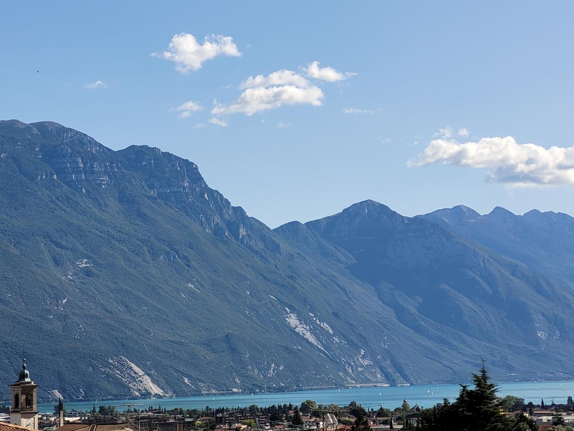Appartamento Peace&Lake Riva del Garda Exterior foto