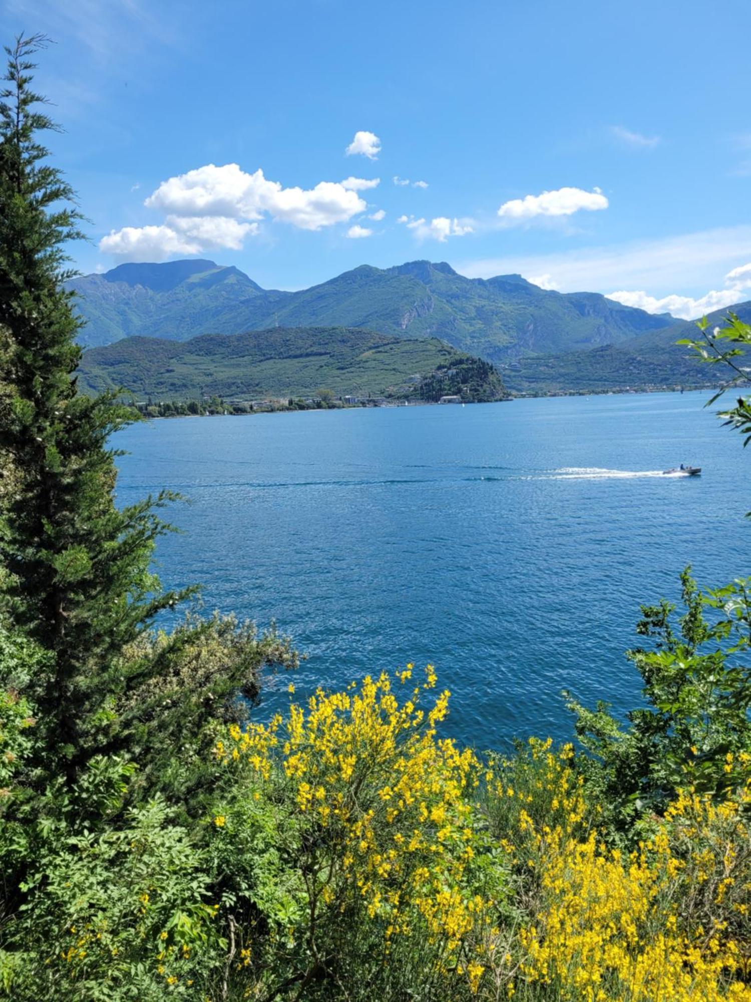 Appartamento Peace&Lake Riva del Garda Exterior foto